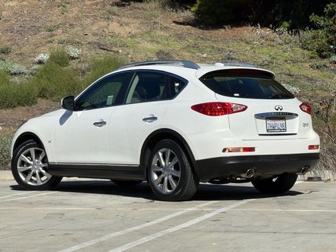 Used 2015 INFINITI QX50 Journey w/ Premium Package image 2