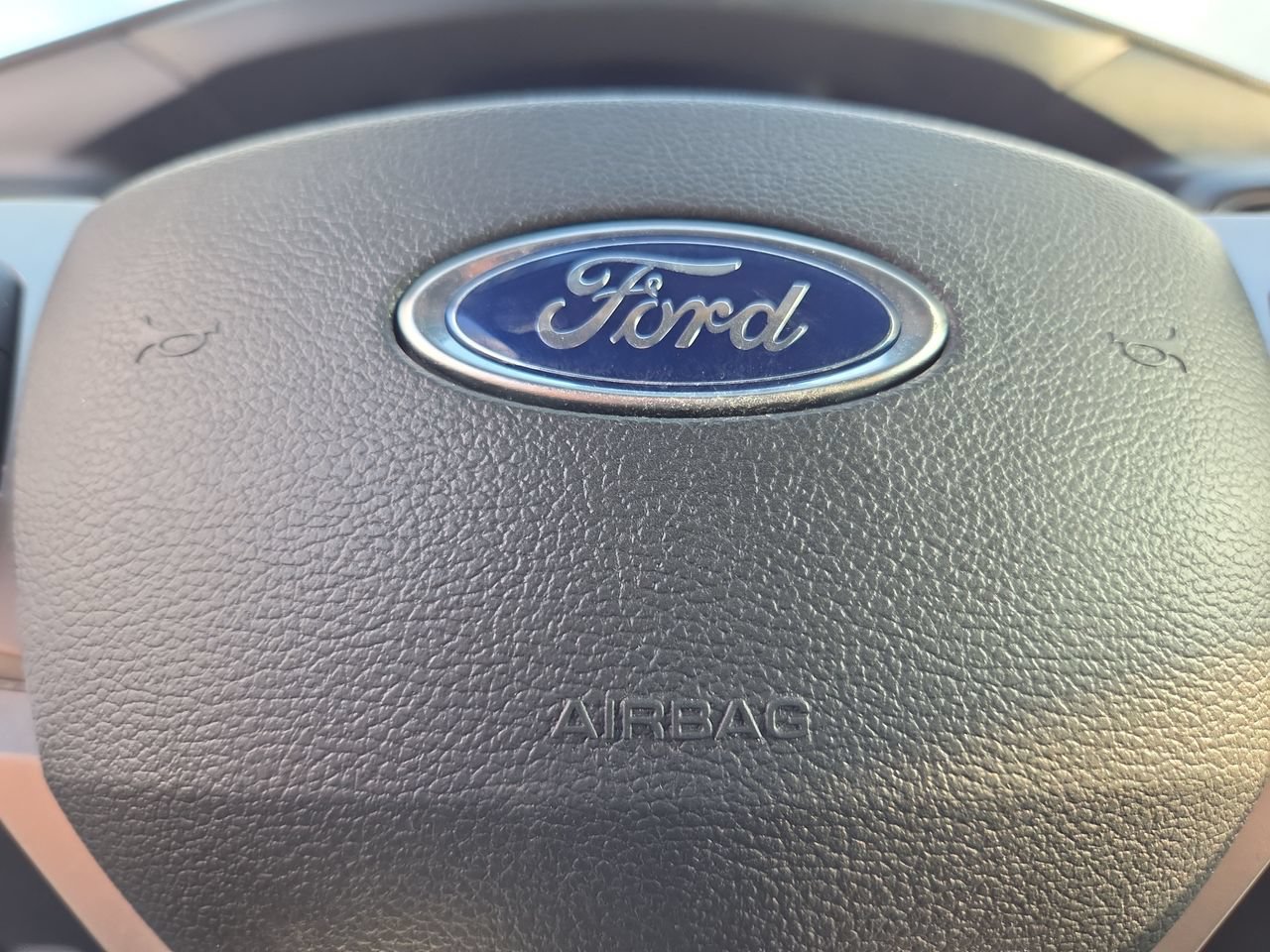 Used 2022 Ford Explorer XLT AWD/4WD image 23