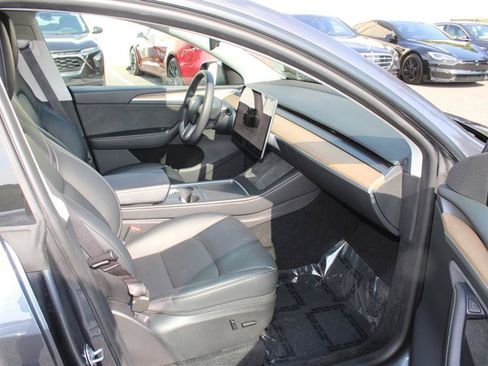 Used 2023 Tesla Model Y Long Range AWD/4WD image 8