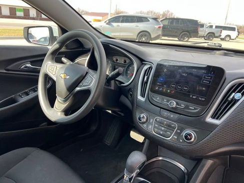 Used 2024 Chevrolet Malibu LT image 6