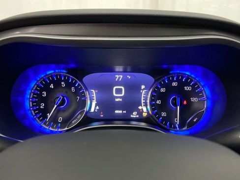 Used 2025 Chrysler Pacifica Select FWD image 26