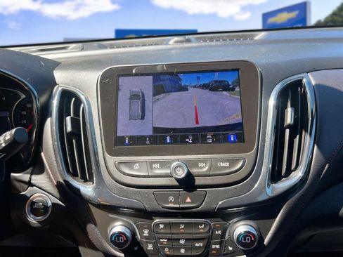 Used 2023 Chevrolet Equinox RS AWD/4WD image 25