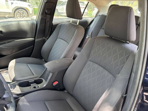 Used 2025 Toyota Corolla LE FWD image 35