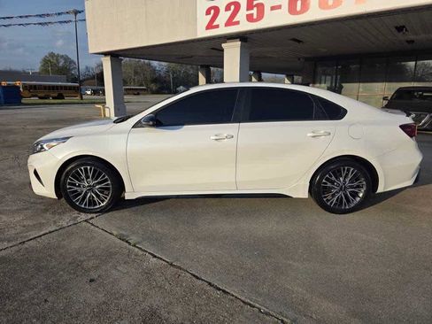 Used 2024 Kia Forte GT-Line w/ GT-Line Premium Package image 2