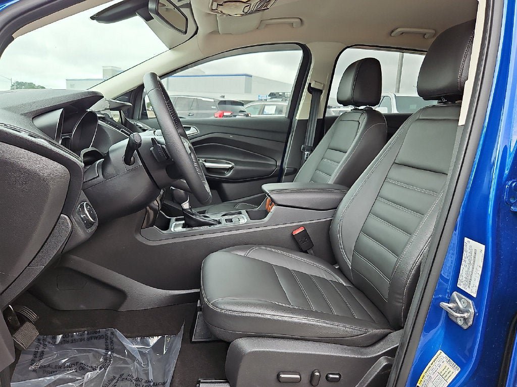Used 2017 Ford Escape Titanium FWD image 13
