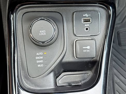 Used 2021 Jeep Compass Limited AWD/4WD image 28