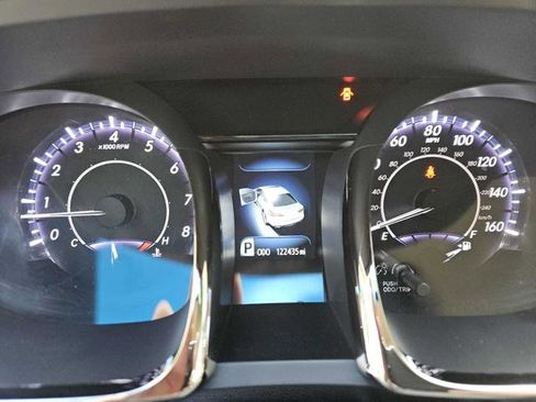 Used 2013 Toyota Avalon Limited image 18