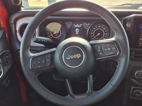 Used 2025 Jeep Wrangler Unlimited Sport AWD/4WD image 20