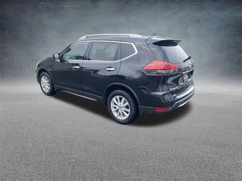 Used 2018 Nissan Rogue SV w/ Premium Package image 3