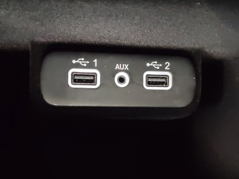 Used 2018 Chrysler 300 Touring w/ Driver Convenience Group RWD image 21