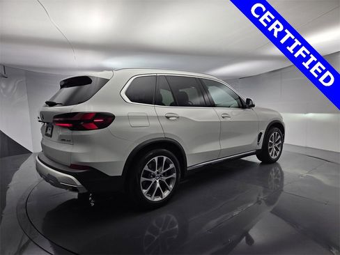 Certified 2024 BMW X5 sDrive40i w/ Premium Package image 11