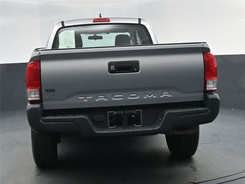 Used 2016 Toyota Tacoma SR image 23