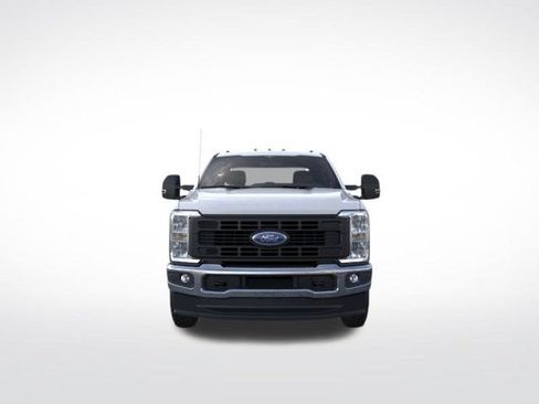 New 2026 Ford F250 XL w/ XL Driver Assist Package AWD/4WD image 8