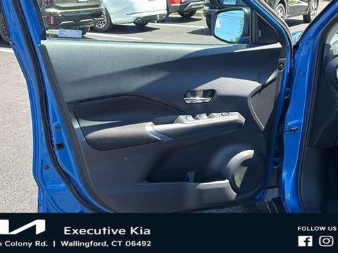 Used 2023 Nissan Kicks SV FWD image 9