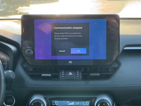 Used 2024 Toyota RAV4 XSE w/ Advanced Technology Package AWD/4WD image 15