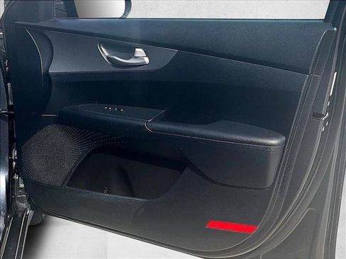 Used 2019 Kia Forte LXS FWD image 19