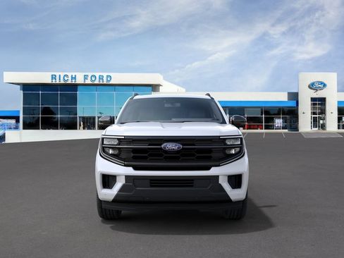 New 2027 Ford Expedition Active AWD/4WD image 3
