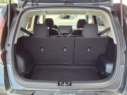 Used 2023 Kia Soul LX w/ Option Group 015 FWD image 21
