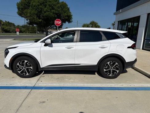 Certified 2025 Kia Sportage EX FWD image 4