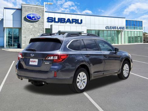 Used 2017 Subaru Outback 2.5i Premium AWD/4WD image 6