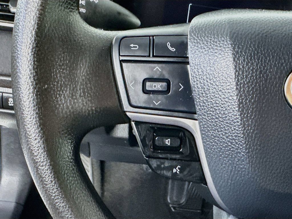 Used 2025 Toyota Camry LE FWD image 23