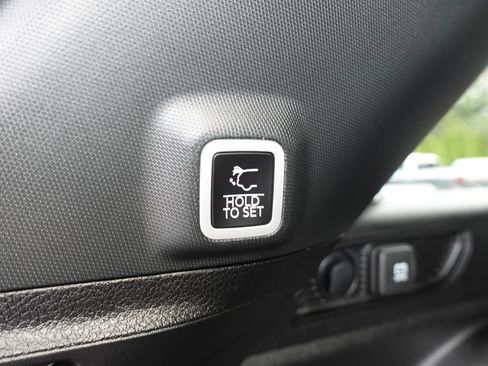 Used 2024 Jeep Grand Cherokee Altitude AWD/4WD image 28