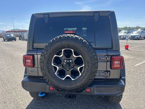 Used 2021 Jeep Wrangler Unlimited Rubicon 4xe w/ Cold Weather Group AWD/4WD image 4