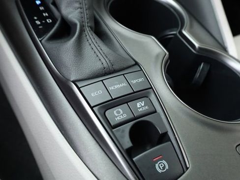 Used 2024 Toyota Camry XSE image 5