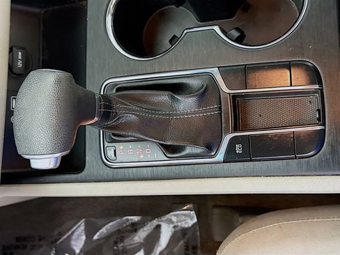 Used 2019 Kia Sedona L FWD image 20