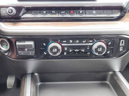 Certified 2025 Chevrolet Silverado 2500 LT w/ Z71 Chrome Sport Edition AWD/4WD image 20