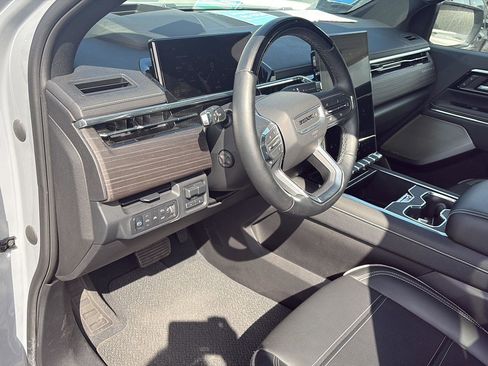 Used 2024 GMC Sierra EV Denali image 17