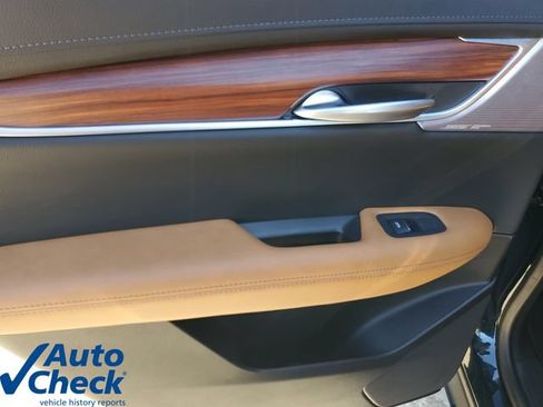 Certified 2025 Cadillac XT5 Premium Luxury FWD image 14