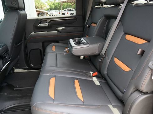 Certified 2025 GMC Sierra 2500 AT4 w/ AT4 Premium Plus Package AWD/4WD image 27