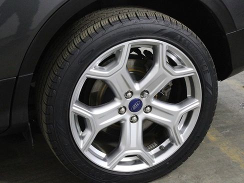 Used 2019 Ford Escape Titanium image 42