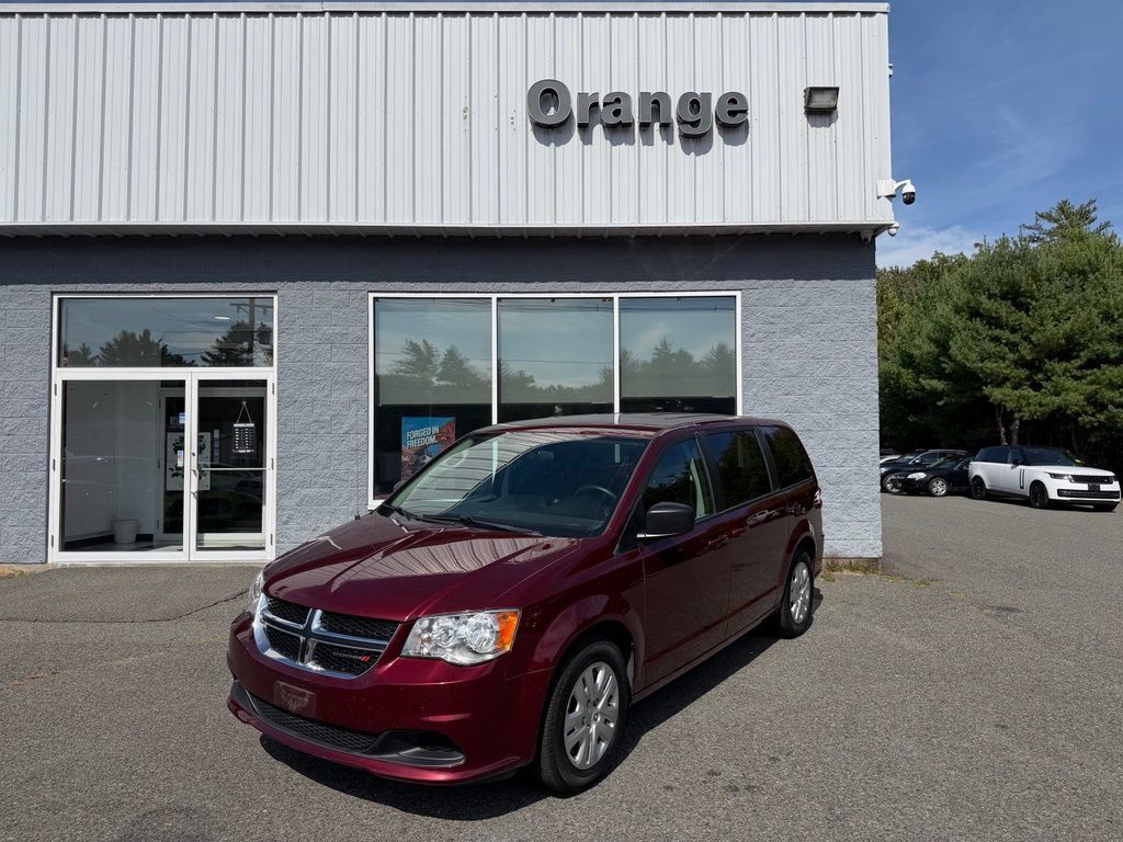 Used 2018 Dodge Grand Caravan SE FWD image 1