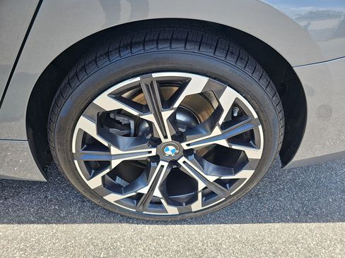 Certified 2025 BMW 330i Sedan w/ Premium Package RWD image 36