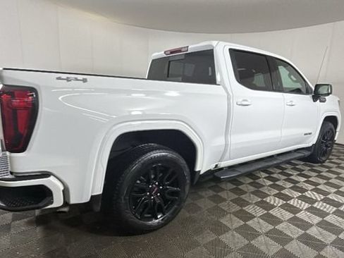 Used 2025 GMC Sierra 1500 Elevation w/ Preferred Package AWD/4WD image 2