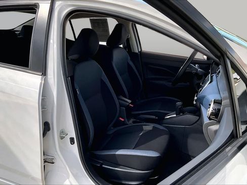 Used 2025 Nissan Versa SV w/ Trunk Package FWD image 9