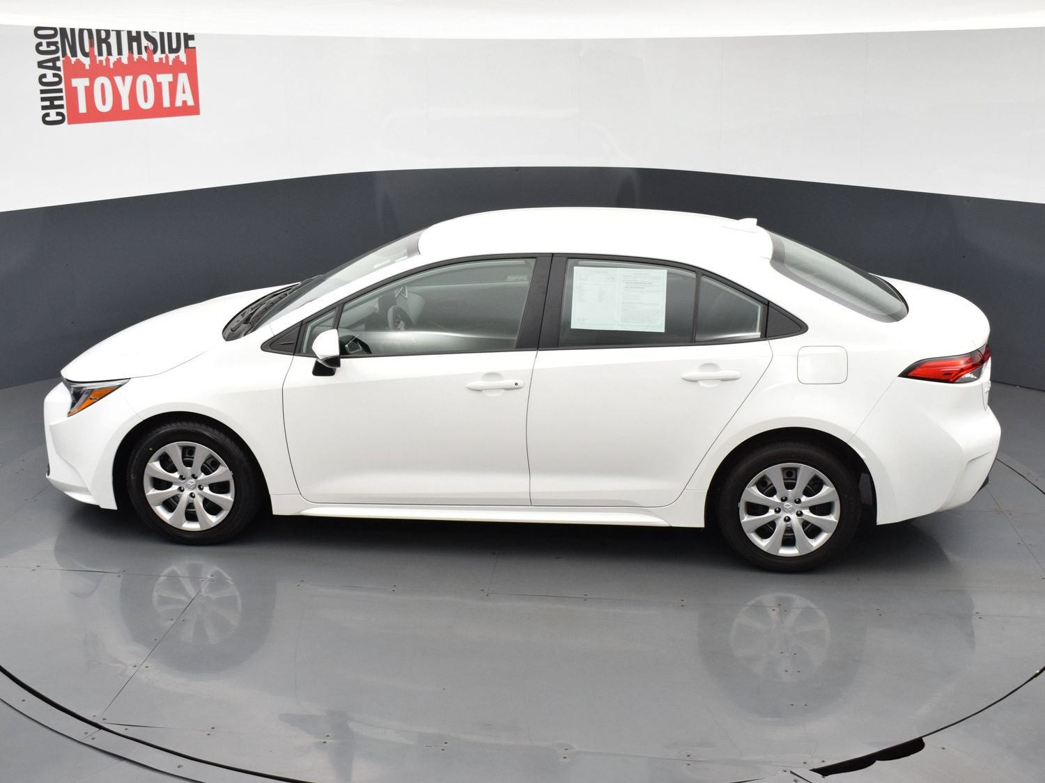 Used 2025 Toyota Corolla LE FWD image 17