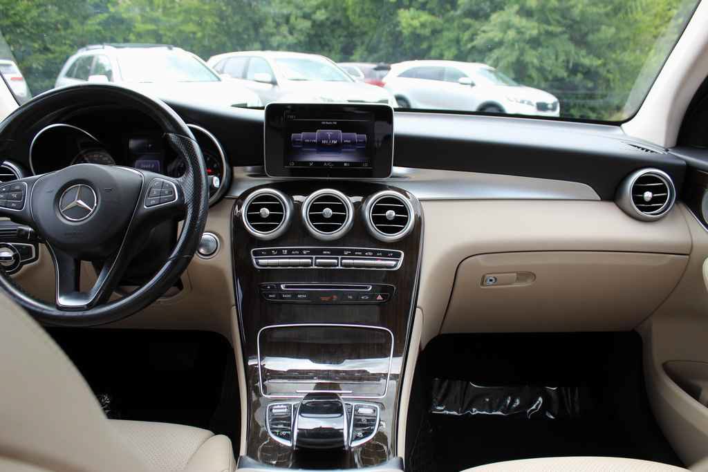 Used 2016 Mercedes-Benz GLC 300 4MATIC image 29