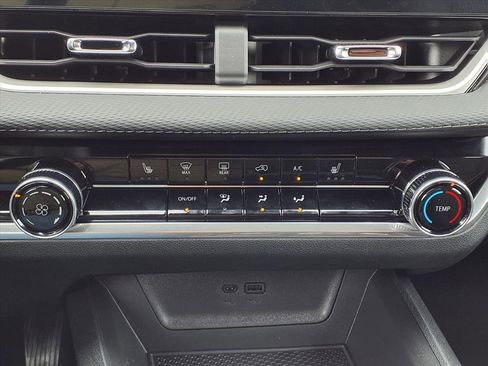 New 2026 Chevrolet Equinox LT image 14