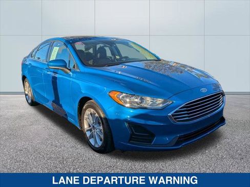 Certified 2020 Ford Fusion SE image 6