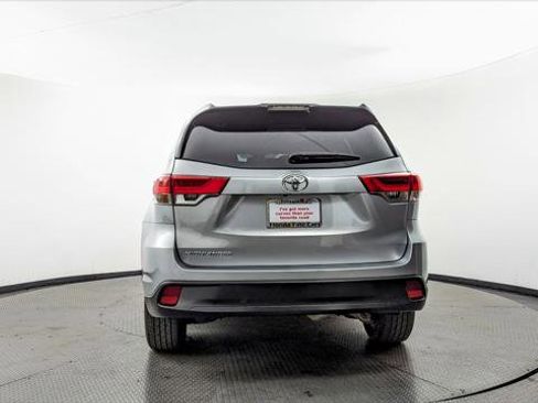 Used 2019 Toyota Highlander LE image 7