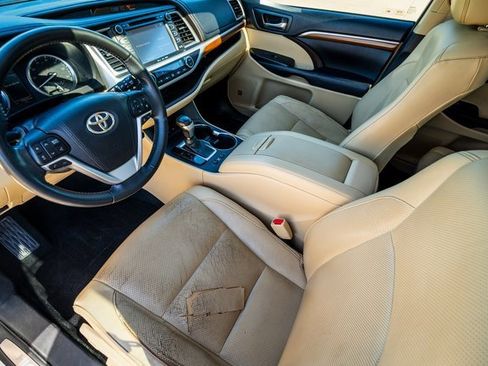 Used 2018 Toyota Highlander Limited image 7