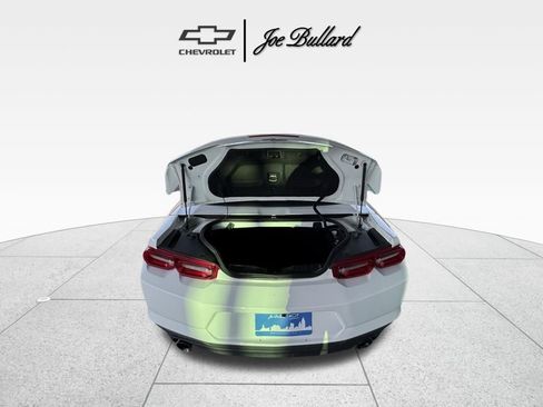 Used 2020 Chevrolet Camaro LT image 9
