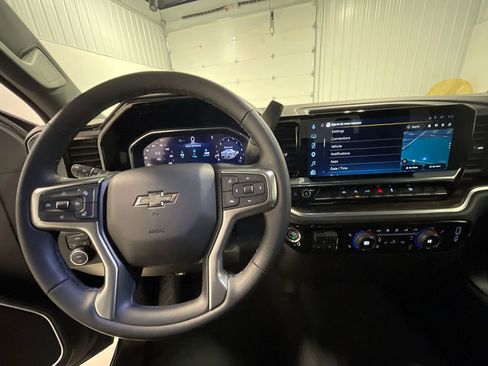 Used 2026 Chevrolet Silverado 1500 RST AWD/4WD image 38