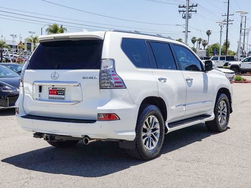Used 2018 Lexus GX 460 Luxury w/ Preferred Accessory Package AWD/4WD image 4