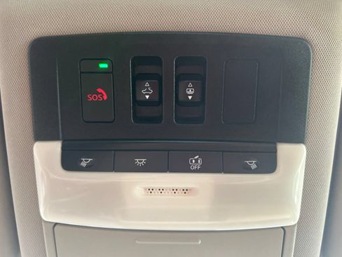 Used 2021 Nissan Rogue Platinum AWD/4WD image 32