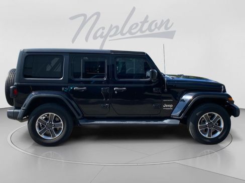 Used 2021 Jeep Wrangler Unlimited Sahara AWD/4WD image 7