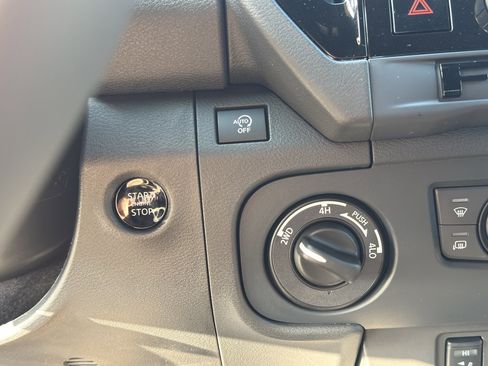 New 2026 Nissan Frontier SV w/ SV Convenience Package image 27